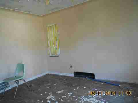 18042 Russell (6)_m.jpg